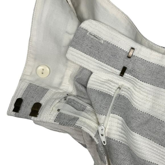 LOFT ANN TAYLOR Striped Button Accent Shorts SZ 2 - Picture 5 of 10